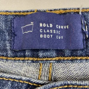 Levi's San Francisco Women's Bold Curve Boot Cut Low‎ Rise Blue Jeans 30"x30.5" thumbnail 2