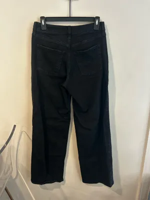 Old Navy High waisted black straight leg jeans thumbnail 4