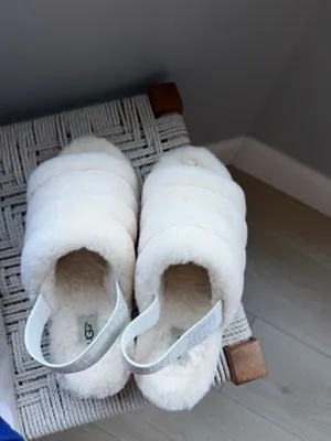 UGG Slippers Platform thumbnail 3