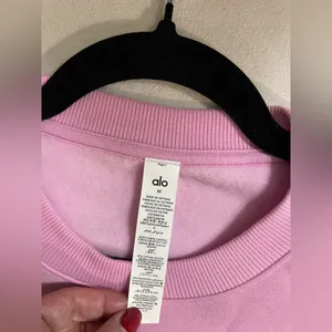 ALO Yoga NWT Accolade Crewneck Pullover Candy Heart Pink Size M SOLD OUT thumbnail 9