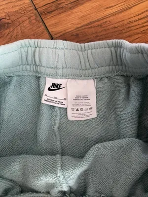 Nike Women’s Club Fleece French Terry Flow Shorts thumbnail 3