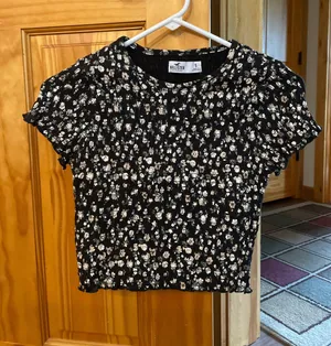 Hollister Floral Short Sleeve Top thumbnail 1