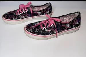 Hello kitty vans  thumbnail 2