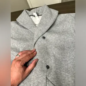 Lululemon Women’s Cardigan Sweater Gray-Size 6 thumbnail 4