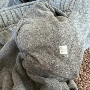 Lululemon Scuba Mid-Rise Oversized Cargo Jogger thumbnail 5