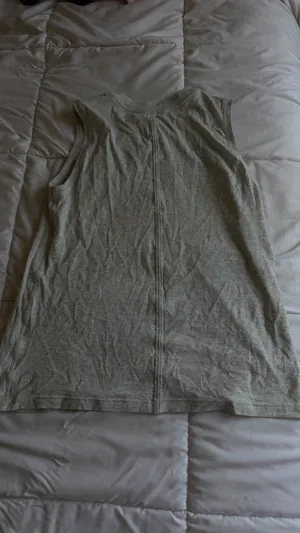 Lululemon tank thumbnail 2