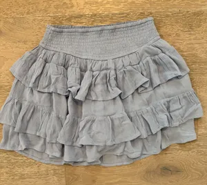 Gilly Hicks skirt thumbnail 1