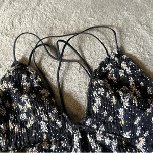 Victoria’s Secret PINK Black Sunflower Seersucker Bralette Bra Top Size Medium thumbnail 5