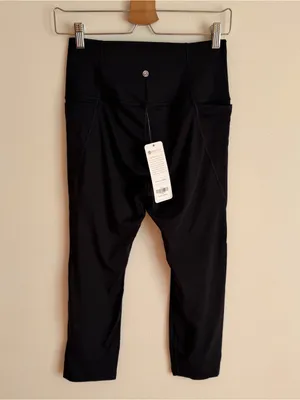 NWT CRZ YOGA Butterluxe High Waisted Capri Leggings Pockets Black Large L thumbnail 3
