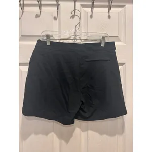 Under Armour Womens Black Performance Golf Shorts Size 8‎ Athletic Activewear thumbnail 3