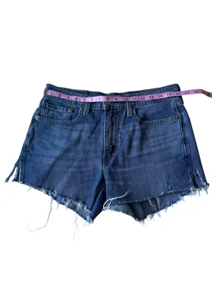 Levi’s classic high-rise denim cutoff shorts thumbnail 2