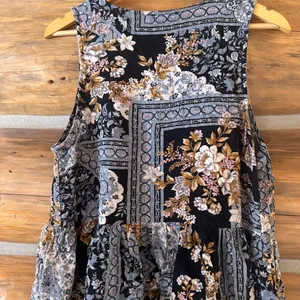 American Eagle Floral Tank Top thumbnail 3