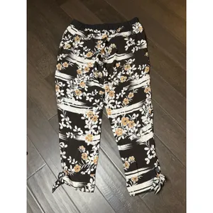 Anthropologie Elevenses Women Pants Size L‎ Black Floral Joggers Tie Hem Pockets thumbnail 3