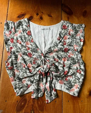 Abercrombie Cropped Top thumbnail 1