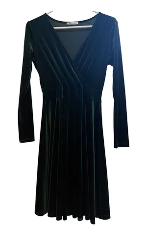 GUBERRYs Forest Green Velvet Long Sleeve V-Neck Surplice A-Line Midi Dress thumbnail 1