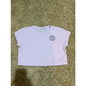 Gymshark Size M Lifting Club Legacy Crop Top Boxy Graphic Tee Shirt Faded Lilac thumbnail 2