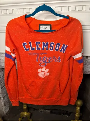 Colosseum Clemson Tigers Distressed Game Day Sweatshirt Small thumbnail 1