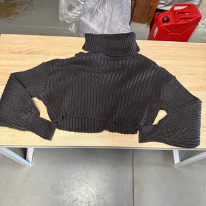 Urban Outfitters Dark Gray Chunky Ribbed Cropped Turtleneck Sweater Large EUC thumbnail 5