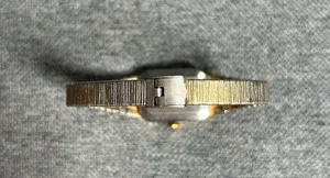 Vintage timex gold tone watch thumbnail 6