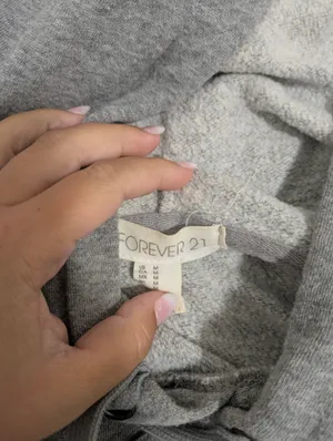 Forever 21 Gray Hoodie Size Medium thumbnail 3