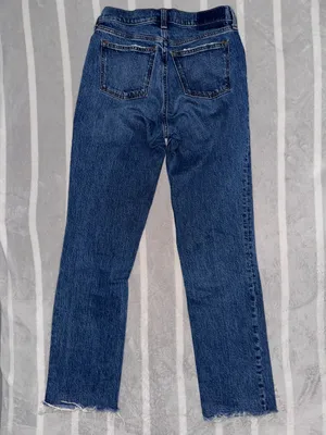 Abercrombie & Fitch- Curve Love Mid Rise 90s Straight Jean thumbnail 3