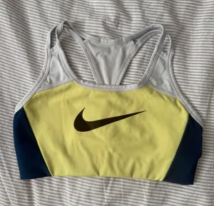 Nike Sports Bra Women’s Dri-Fit thumbnail 1