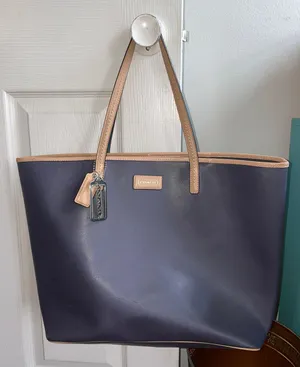 Coach Tote Purse thumbnail 1