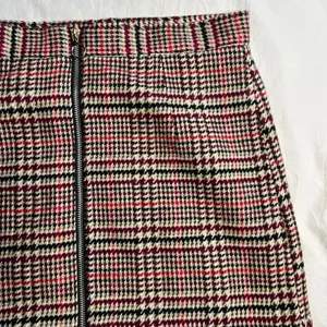 Forever 21 Plaid Flannel Mini Skirt Size 29 Multicolor Short Zip Up thumbnail 6