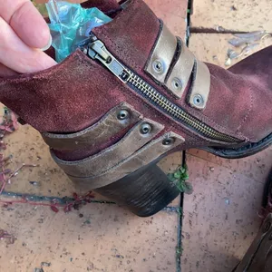 Freebird by Steven Blaze Booties Burgundy Maroon Suede‎ Red Wine Stacked Heel Boot thumbnail 9