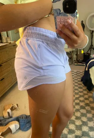 Lululemon Shorts Hotty Hot thumbnail 4