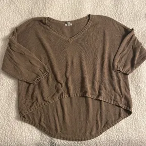 Ecote women’s  high low sweater size small thumbnail 1
