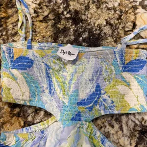 Colorful Feather Print romper dress thumbnail 4