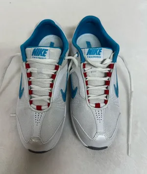 Nike Air Essentials Sister ll Training shoes thumbnail 1