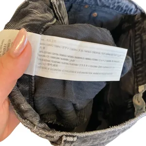 Abercrombie & Fitch High Rise 9” Short In Washed Black Size 26 thumbnail 6