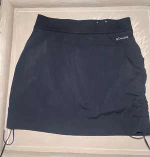 Women’s athletic Columbia skirt thumbnail 1
