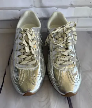 Steve Madden Abbi Metallic Silver Low-Top Sneakers with Cream Laces thumbnail 1