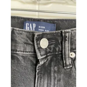 Gap Womens Jeans Sz 0 25R High Rise‎ Straight Black Denim thumbnail 3