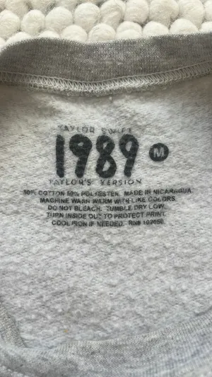 Taylor Swift 1989 Crewneck Taylor’s Version Limited Edition Spotify thumbnail 5