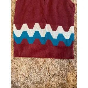 Vintage 1970s Chevron Pattern Knit Sweater Vest Union Made USA Burgundy Retro thumbnail 3