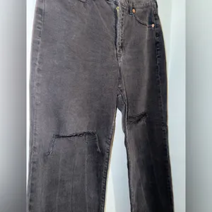 Women’s Straight Leg Black Jeans thumbnail 2
