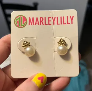 MarleyLilly Pineapple Earrings thumbnail 1