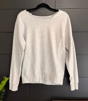 BRANDY MELVILLE Off Shoulder Pullover Gray Sweatshirt Women’s One Size EUC thumbnail 1