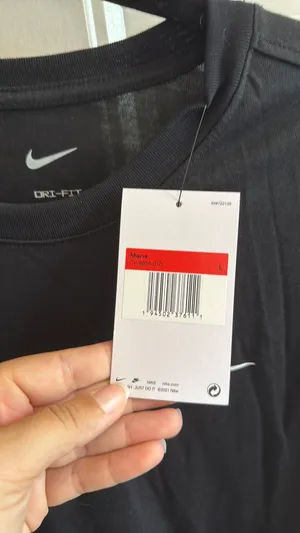 Men’s Nike Dri-Fit T-Shirt thumbnail 5