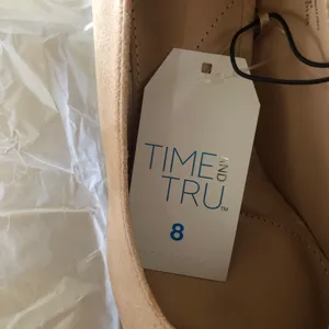 TIME and TRU Womens Stiletto Shoes Size 8 Faux Suede Nude Color Memory Foam New thumbnail 7