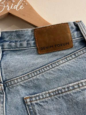 Aritzia Denim Forum The Joni High Rise Loose Jeans 29L Size 25 Blue thumbnail 11