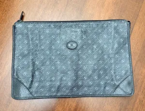 GUCCI GG Supreme Pouch PVC Black Gray 89 01 029 thumbnail 1
