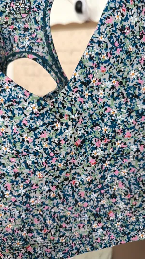 Floral sports bra built in bra thumbnail 5