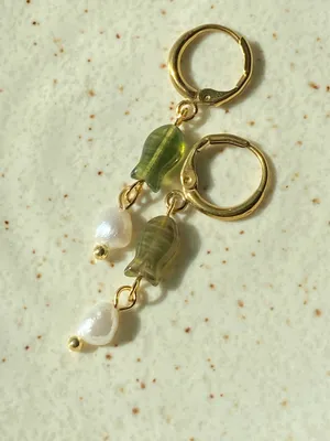 Handmade quality Czech glass beads fish & pearls unique dangle earrings⭐️🐟💕 thumbnail 1