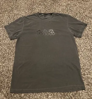 T-Shirt thumbnail 1