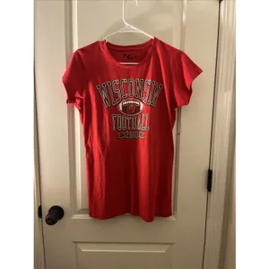 Wisconsin Badgers 2010 Football Schedule T-Shirt G-III For Her Red Womens Size M thumbnail 7